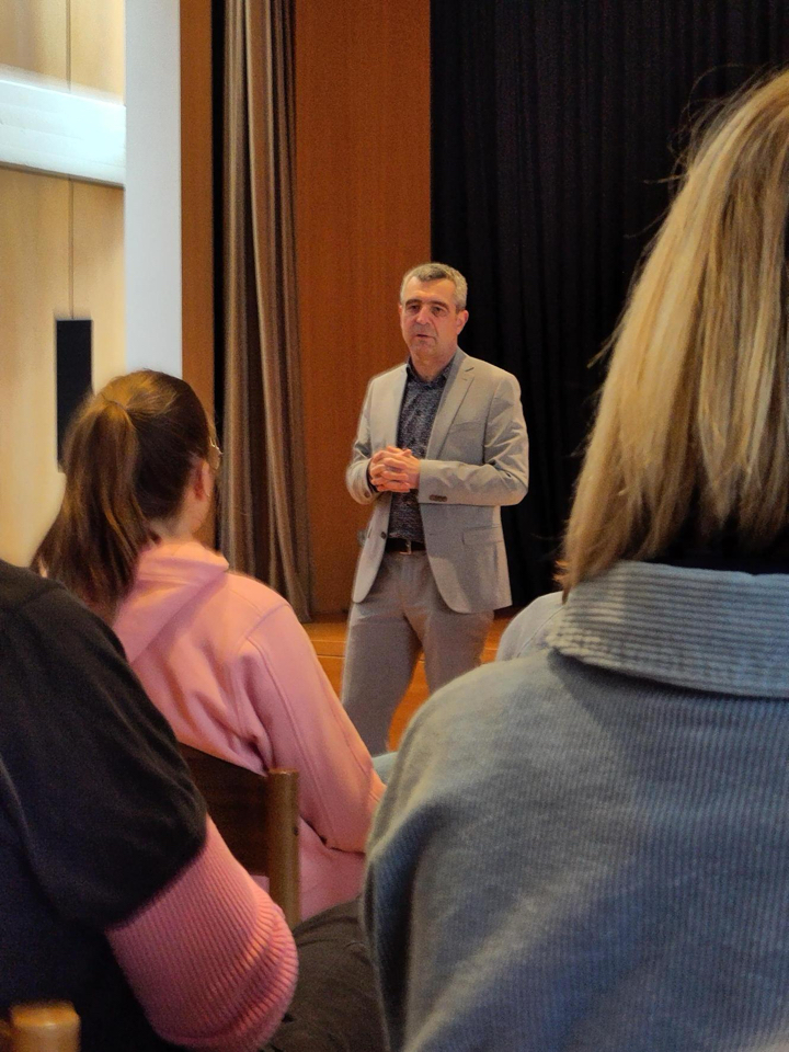 Landrat des Landkreises Eichstätt, Hr Alexander Anetsberger an der Maria-Ward-Fachakademie